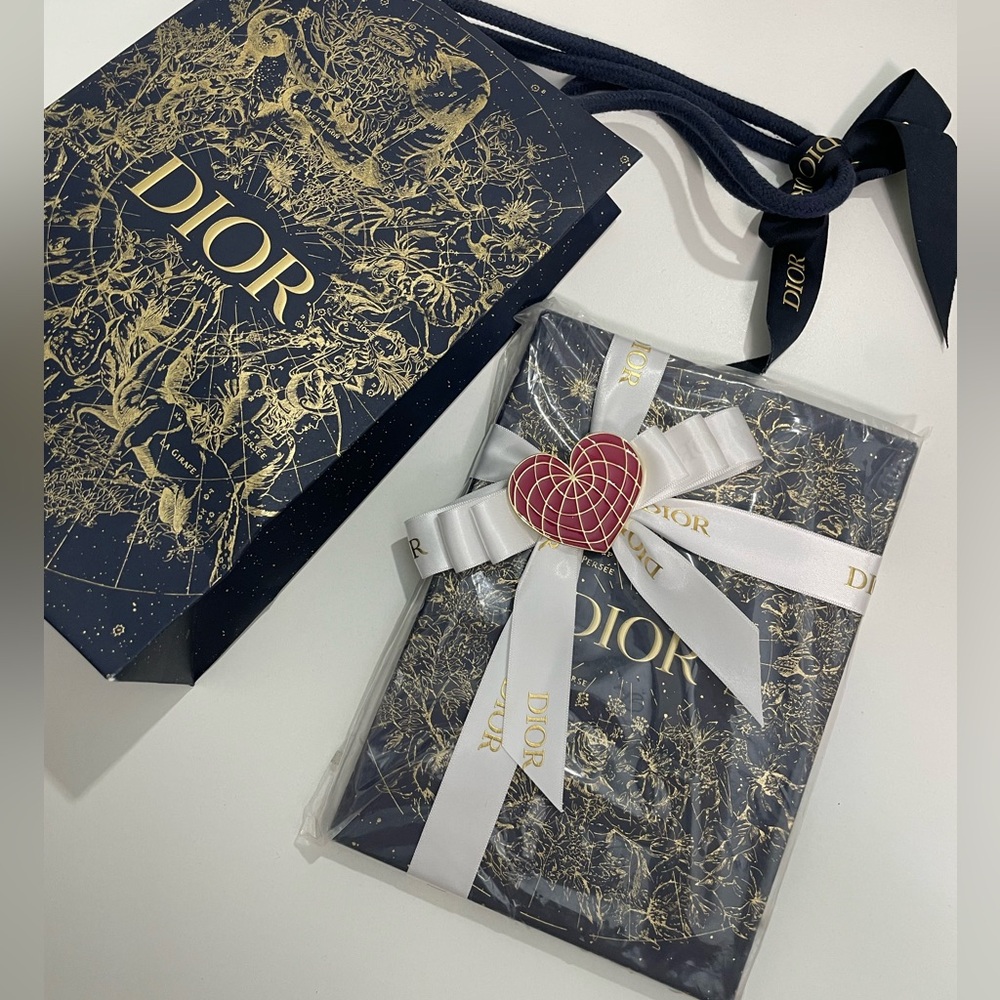 Dior Gift Notebook with Gift Packaging Set - Picture 2 of 7